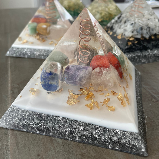Gemstone Orgone Pyramid -  8 Chakra Stone Set and Clear Quartz