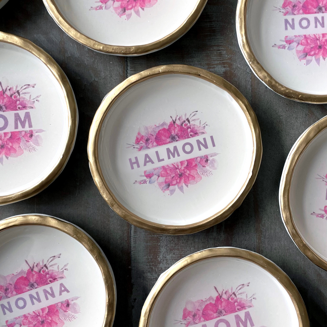 Mom - Grandma -Custom name - Ring Dish - MADE TO ORDER